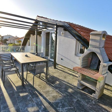 Apartment Sun Vir Rum bild